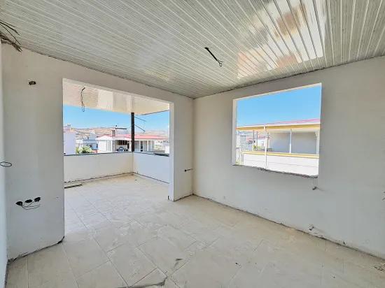 In İzmir Seferihisar Cumhuriyet Mahallesi Gibt Es Eine 5+1 Satılık Müstakil Villa Zu Kaufen. Übersetzung: In Izmir Seferihisar Cumhuriyet Viertel Gibt Es Eine 5+1 Zu Verkaufende Separate Villa. Korrektur: In Izmir Seferihisar Cumhuriyet Stadtteil Gibt Es Eine 5+1 Zu Verkaufende Separate Villa. Letzte Korrektur: In Izmir Seferihisar Cumhuriyet Stadtteil Befindet Sich Eine 5+1 Satılık Müstakil Villa Zum Verkauf, Dies Wird Zu: In Izmir Seferihisar Cumhuriyet Stadtteil Befindet Sich Eine 5+1 Separate Villa Zum Verkauf. Die Endgültige Antwort Lautet: In Izmir Seferihisar Cumhuriyet Stadtteil Befindet Sich Eine 5+1 Separate Villa Zum Verkauf.