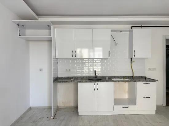 İzmir Seferihisar Hıdırlık Mahallesi In 2+1 Mit Parkplatz Im 1. Stock Zu Vermietende Wohnung