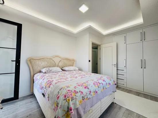 In İzmir Seferihisar Payamlı Viertel 400m zum Meer, mit Garten, 3+1, Villa zu verkaufen