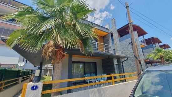 3+1 Villa Mit Pool Und Garten Am Meer In Seferihisar Payamlı Zu Verkaufen