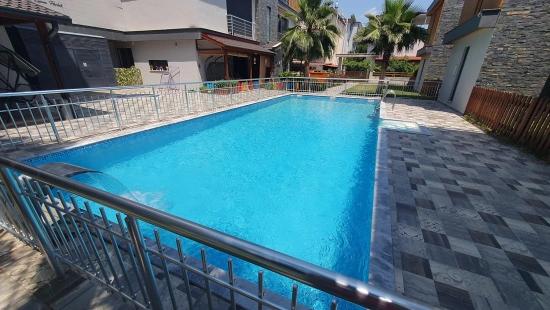 3+1 Villa Mit Pool Und Garten Am Meer In Seferihisar Payamlı Zu Verkaufen