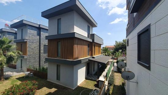 3+1 Villa Mit Pool Und Garten Am Meer In Seferihisar Payamlı Zu Verkaufen