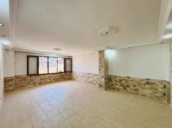İzmir Seferihisar Im Bengiler Viertel mit geschlossener Küche 2+1 Erdgeschosswohnung