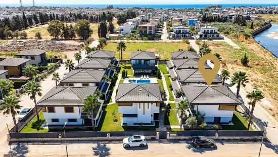İzmir Seferihisar Im Viertel Cumhuriyet Innerhalb einer Wohnanlage mit Pool 3+1 Sommerhaus zum Verkauf