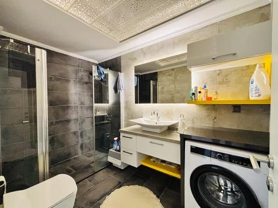 İzmir Seferihisar Im Viertel Cumhuriyet Innerhalb einer Wohnanlage mit Pool 3+1 Sommerhaus zum Verkauf