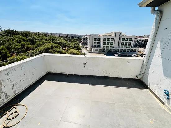İzmir Seferihisar Im Stadtteil Turabiye möblierte 2+1 zum Verkauf Wohnung Duplex