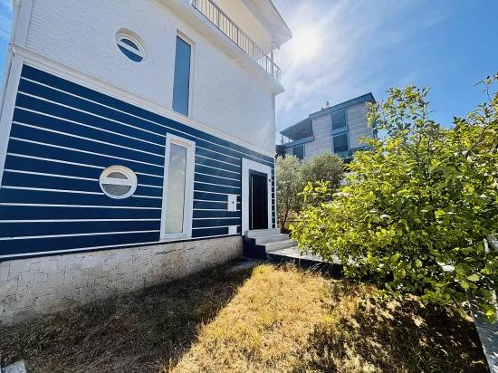 İzmir Seferihisar, In der Atatürk Nachbarschaft, mit Meerblick, 3+2, Einzelstehende Villa zu verkaufen