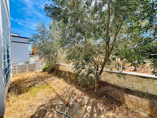 İzmir Seferihisar, In der Atatürk Nachbarschaft, mit Meerblick, 3+2, Einzelstehende Villa zu verkaufen