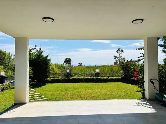 In der Payamlı Nachbarschaft, Seferihisar, İzmir Direkt am Meer 4+1 Freistehende Villa