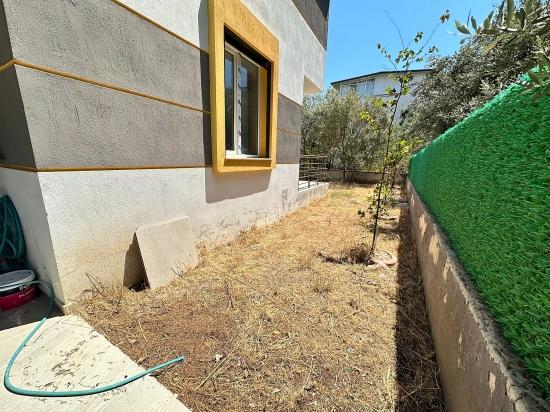 Geräumige 3+1-Zimmer-Villa Mit Großem Garten Im Stadtteil Cumhuriyet Von Seferihisar Zu Verkaufen