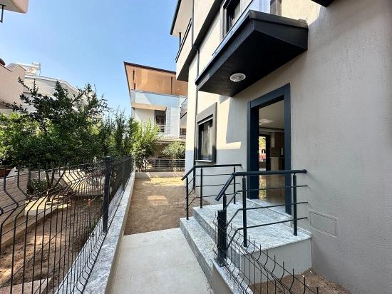 Große Brandneue 5+1-Villa Zum Verkauf Im Zentrum Von Seferihisar Doğanbey