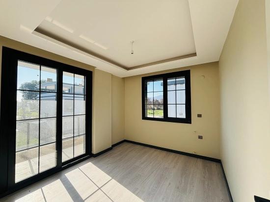 Große 3+1-zimmer-villa (300 M² Bruttofläche) Mit Separatem Pool In Doğanbey Zu Verkaufen
