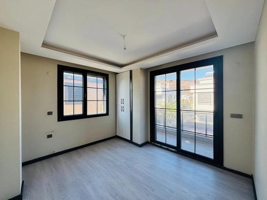 Große 3+1-zimmer-villa (300 M² Bruttofläche) Mit Separatem Pool In Doğanbey Zu Verkaufen