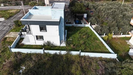 2+1 Villa Mit Großem Garten Zum Verkauf Im Viertel Atatürk, Seferihisar, İzmir