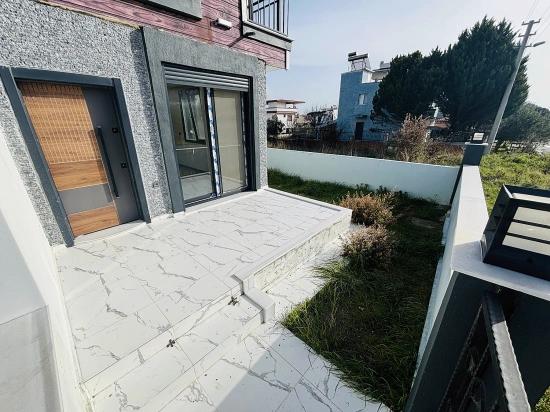 2+1 Villa Mit Großem Garten Zum Verkauf Im Viertel Atatürk, Seferihisar, İzmir