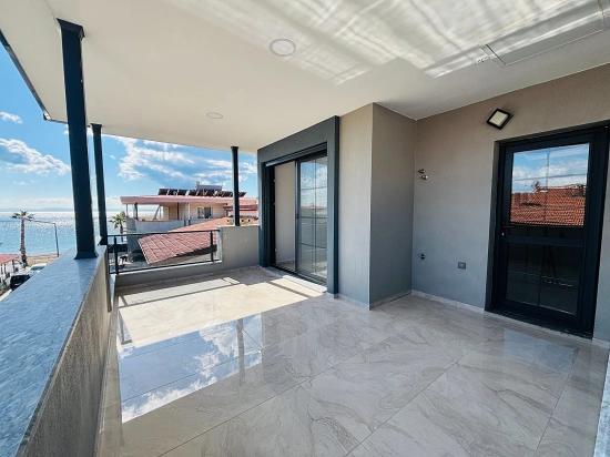 Ultra-luxus-sommerhaus Mit 3+1 Schlafzimmern Und Smart-home-system, 50 M Vom Meer Entfernt In Ürkmez, Seferihisar, İzmir