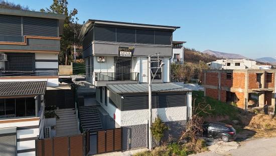 Komplett Möblierte 3+1-Villa Mit Pool Zum Verkauf In Cumhuriyet Mahallesi, Seferihisar, İzmir.