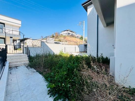 2+1 Villa Mit Garten Zum Verkauf Im Dorf Payamlı, Seferihisar, İzmir
