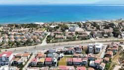 Doppelhaushälfte Zum Verkauf Im Stadtteil Payamlı, Seferihisar, İzmir, 350 M Vom Meer Entfernt, 3+1-Zimmer-Aufteilung.