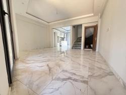 Brandneues 4+1-Zimmer-Triplexhaus In Menderes Özdere Zu Verkaufen, 50 M Vom Strand Entfernt, Mit Großem Garten