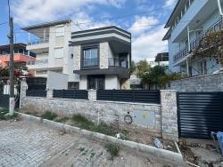 2+1 Villa Zum Verkauf 600 Meter Vom Meer Entfernt In Ürkmez, Seferihisar, Izmir