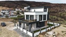 Ultraluxuriöse 4+1-Triplex-Villa Mit Freistehendem Großen Garten In İzmir Seferihisar Doğanbey