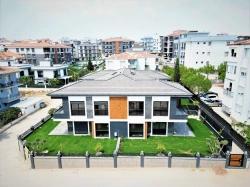 Ultraluxuriöse 3+1-Villa Mit Großem Garten Zum Verkauf In Izmir Seferihisar Camikebir