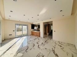 3+1-Maisonette-Villa In Einer Bewachten Wohnanlage Im Viertel Kavakdere, Seferihisar, Izmir