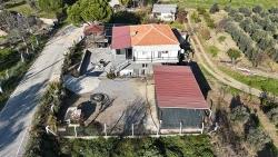 2+1-Zimmer Bauernhaus Zu Verkaufen in Kavakdere Bz. Seferihisar - 826 m²