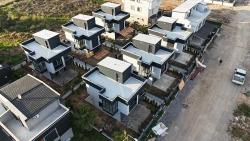 2+1 Villa Mit Großzügigem Garten In Einer Bewachten Wohnanlage Im Viertel Cumhuriyet, Seferihisar, Izmir