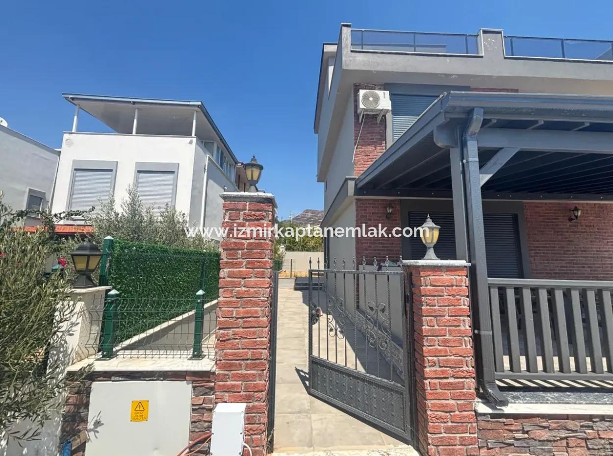 3 1 Villa Zu Verkaufen Mit Großem Garten In Ürkmez