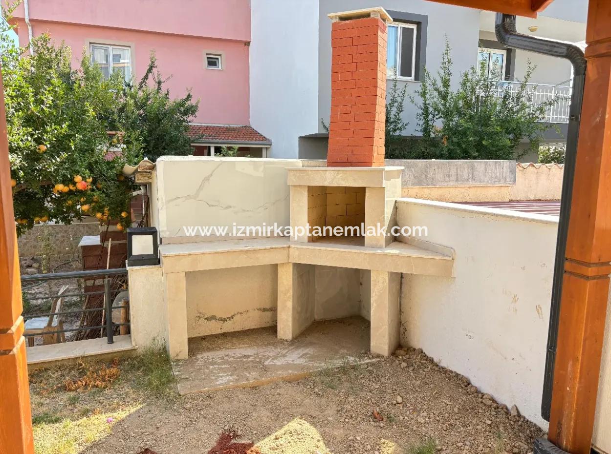 3 1 Villa Zum Verkauf Mit Großem Garten In Doğanbey