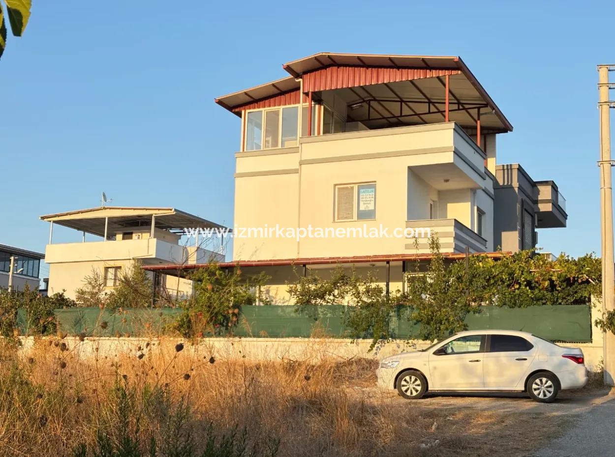 Freistehender Parkplatz Garten 4 1 Triplex Zum Verkauf In Doğanbey