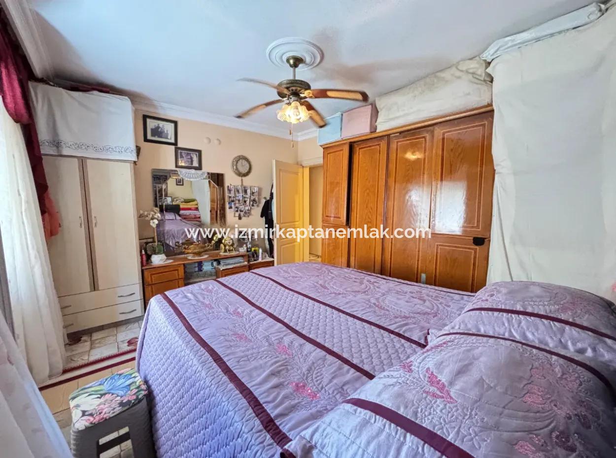 150 M Breite Gebaute 2 1 Wohnung Zum Verkauf Im Zentrum Von Ürkmez