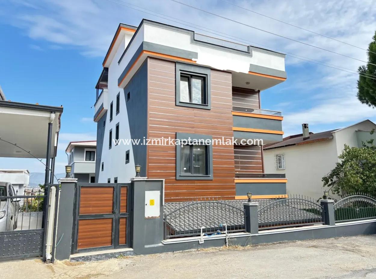 4 1 Villa Zum Verkauf Mit Meerblick Eigentumswohnung In Doğanbey