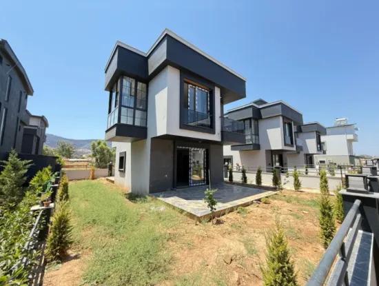 Doganbeyde Unabhängiger Freistehender Garten Brandneu 2 1 Villa Zum Verkauf