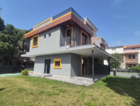 Ürkmez 3 1 Villa Zu Verkaufen Mit Großem Garten Am Meer