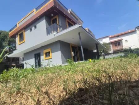 Ürkmez 3 1 Villa Zu Verkaufen Mit Großem Garten Am Meer