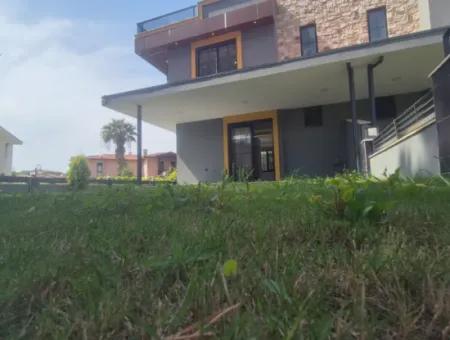 Ürkmez 3 1 Villa Zu Verkaufen Mit Großem Garten Am Meer