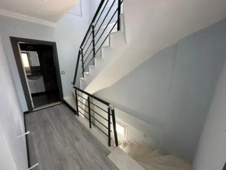 Freistehende Villa Auf 300 M2 Grundstück In Izmir Seferihisar Cumhuryet Mah