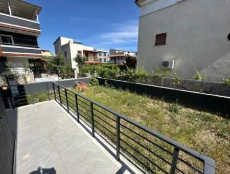 Freistehende Villa Auf 300 M2 Grundstück In Izmir Seferihisar Cumhuryet Mah