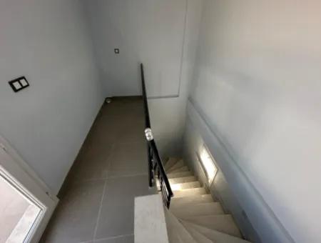 Freistehende Villa Auf 300 M2 Grundstück In Izmir Seferihisar Cumhuryet Mah