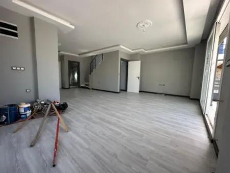 Freistehende Villa Auf 300 M2 Grundstück In Izmir Seferihisar Cumhuryet Mah