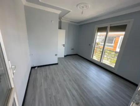 Freistehende Villa Auf 300 M2 Grundstück In Izmir Seferihisar Cumhuryet Mah
