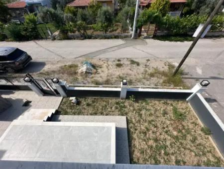 Freistehende Villa Auf 300 M2 Grundstück In Izmir Seferihisar Cumhuryet Mah