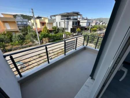 Freistehende Villa Auf 300 M2 Grundstück In Izmir Seferihisar Cumhuryet Mah
