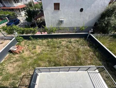 Freistehende Villa Auf 300 M2 Grundstück In Izmir Seferihisar Cumhuryet Mah