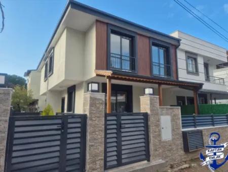 4 In 1 Villa Zum Verkauf Mit Garten 400M Zum Strand Im Zentrum Von Doganbey