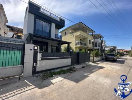 3 1 Villa Zum Verkauf Mit Parkplatz In Doğanbey Payamlı Zentrum