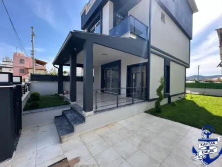 3 1 Villa Zum Verkauf Mit Parkplatz In Doğanbey Payamlı Zentrum